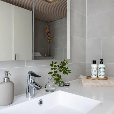 Apartment Stylish Flat In Trendy Kallio