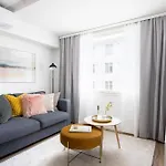 Stylish Flat In Trendy Kallio Huoneisto